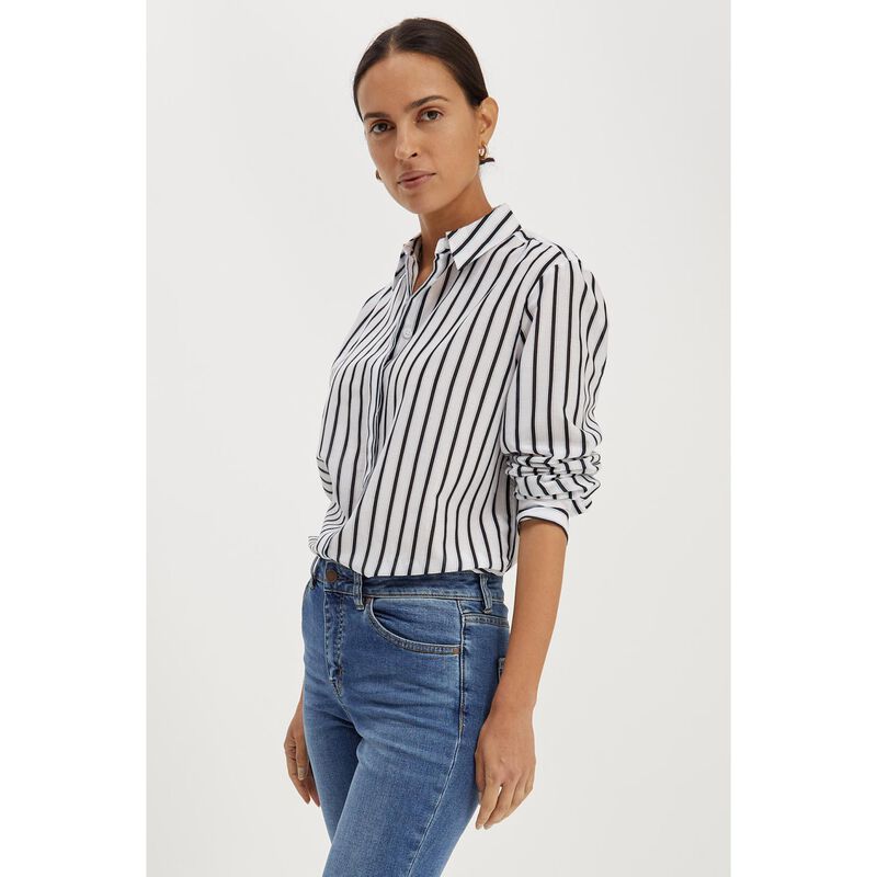 SABA Cora Boyfriend Shirt image number 2